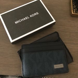 Michale kors card and money holder